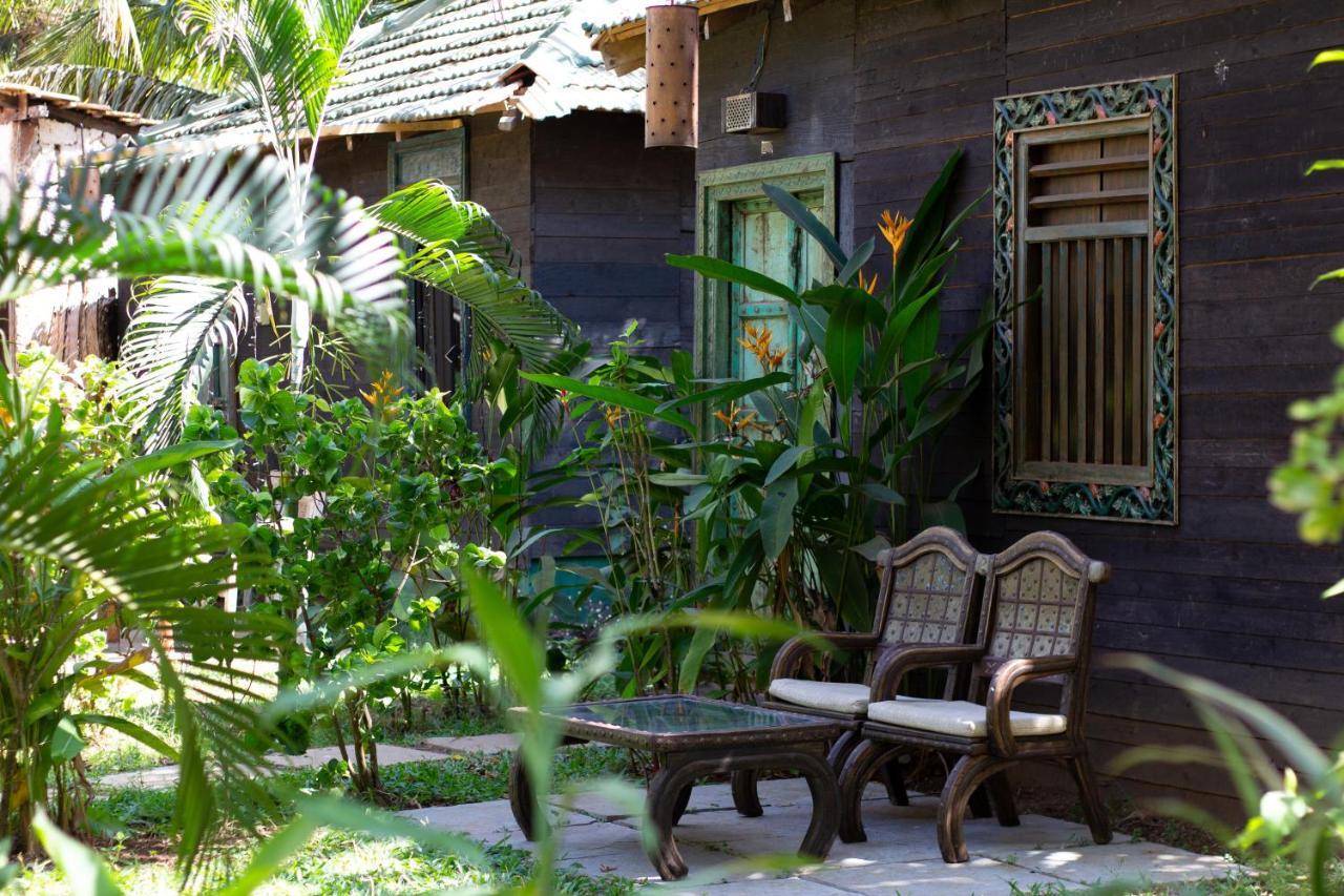 Leela Cottages Morjim Exterior foto